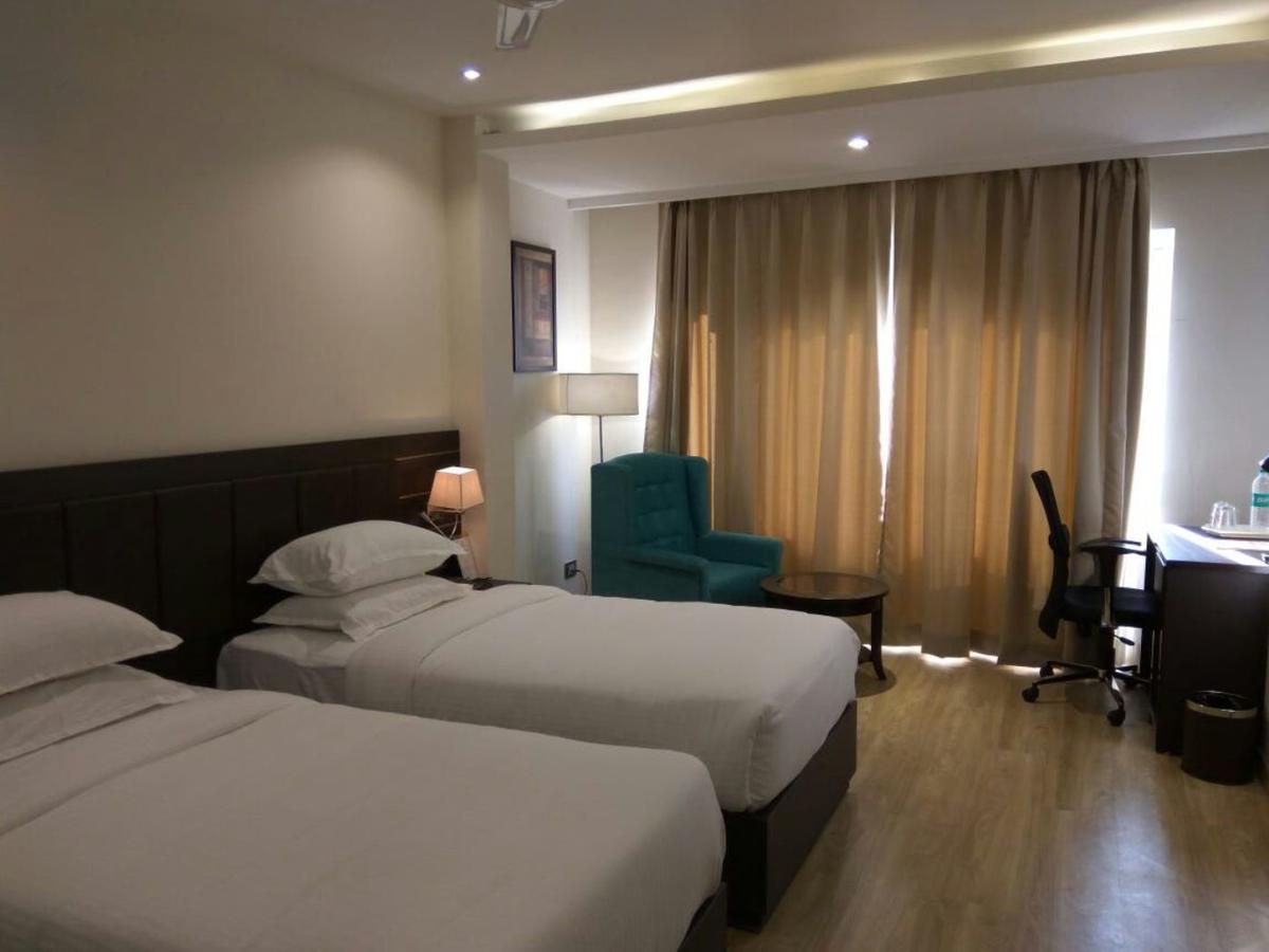 Hotel Surendra Vilas Bhopal Exterior foto